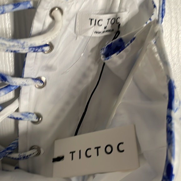 NWT tic toc los Angeles floral corset crop top - Picture 2 of 3